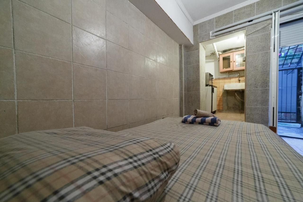 Private Flat For 2 Or 3 With Back Yard Near Exarhia Square And Archaelogical Museum Apartman Athén Kültér fotó
